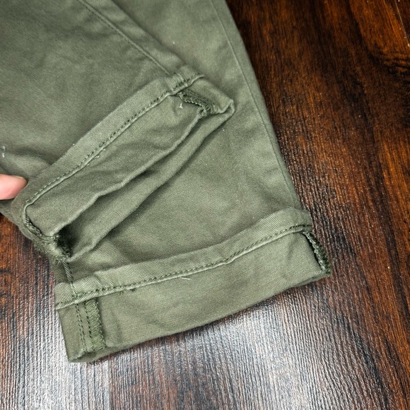 Kut From Cloth Catherine Slim Boyfriend Crop Capri Pants Army Green Size 4 EUC - Picture 3 of 12